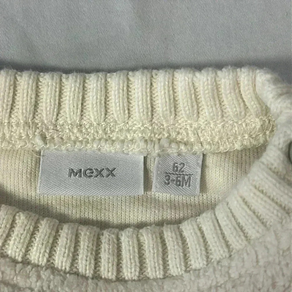 Mexx - Long  sleeve Sherpa like pullover penguin sweater. Size 3-6 months - Picture 4 of 5